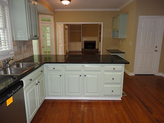 3rd image of 3407 Fairway Ct