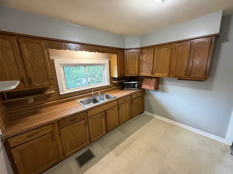6308 Bedford St — Photo 13