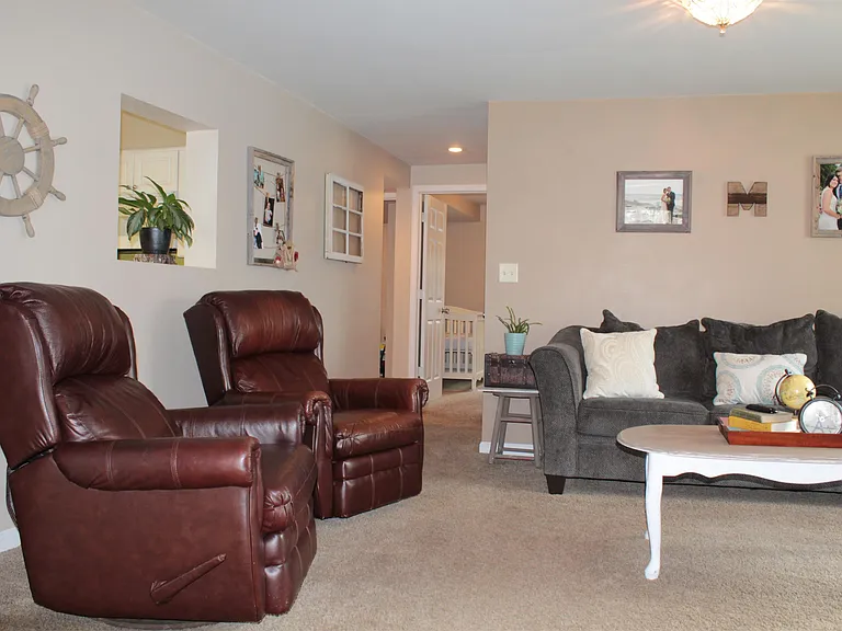 1810 Longyear Ave — Photo 3