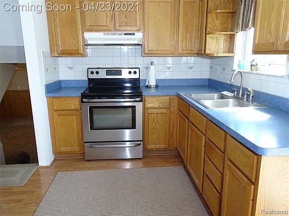 4th image of 3519 Fort Dr