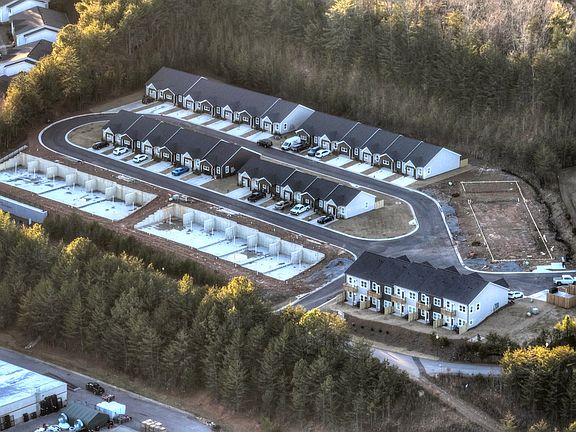 2nd image of Unit 14 Grove Loop
