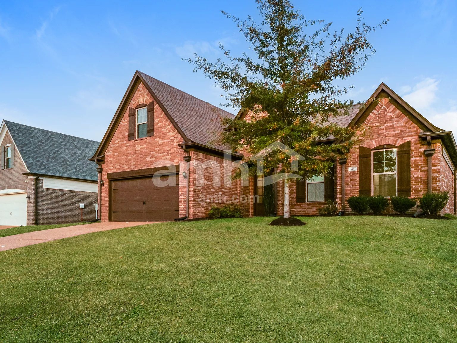 4 bed, 2.0 bath, 2041 sqft, $2,265 — Photo 4