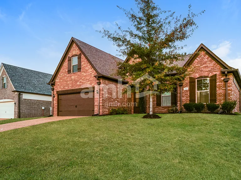45 Donna Lyn Dr — Photo 4
