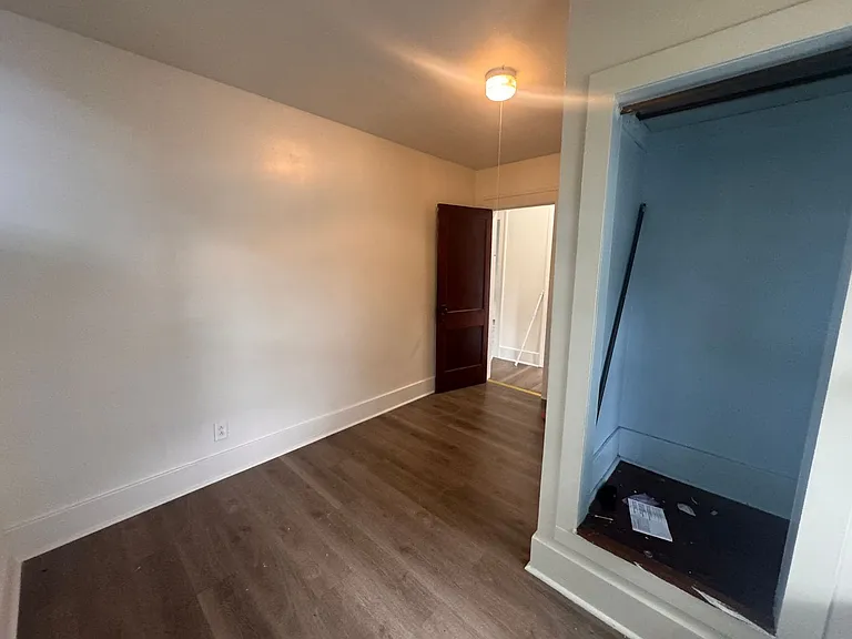 628 W Thomas St — Photo 13