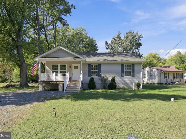1044 Mattox Ave, Colonial Beach, VA 22443