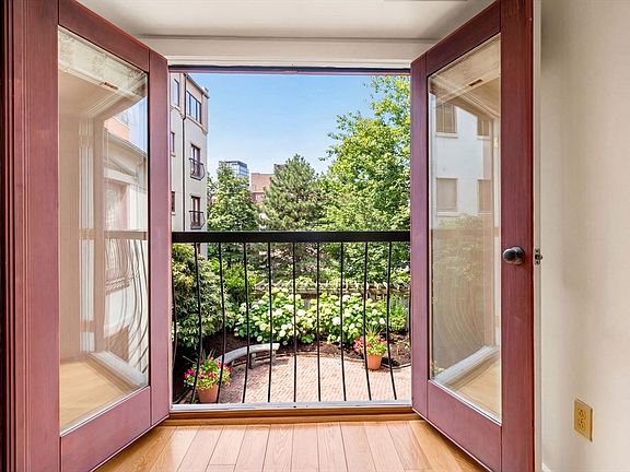 2nd image of 100 Fulton St APT 3Q