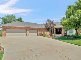2322 W Timbercreek Ct, Wichita, KS 67204