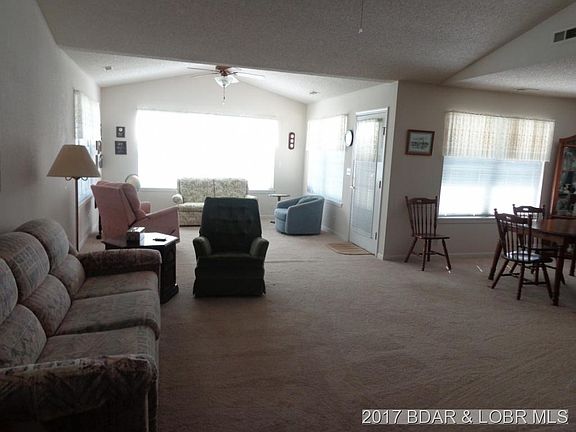 5th image of 102 Oakwood Ct