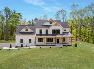 286 South Rd, Kensington, NH 03833