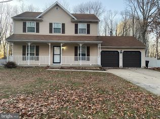 7 Carr Ln, Sicklerville, NJ 08081