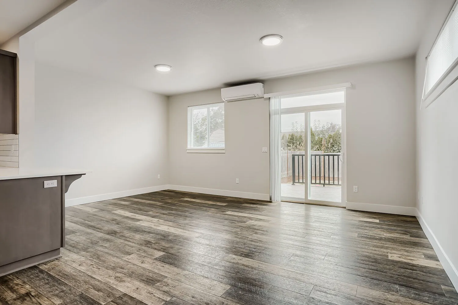 222 Eckerd Ave — Photo 3