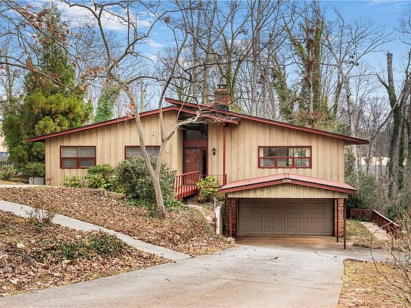 2nd image of 206 Timberlake Rd