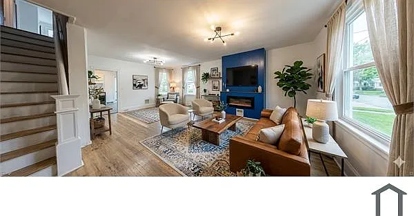 1329 N Wanamaker St — Photo 16