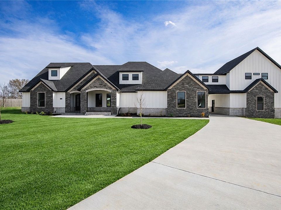 1st image of 1905 Strong Ave