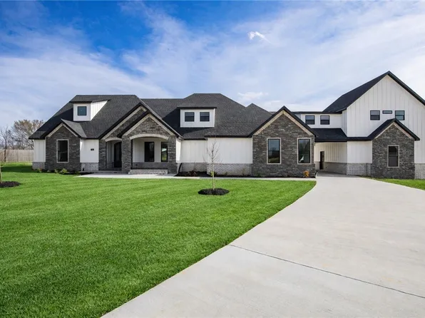 1905 Strong Ave, Pea Ridge, AR 72751