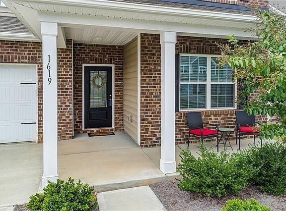 3rd image of 1619 Buckberry Ct