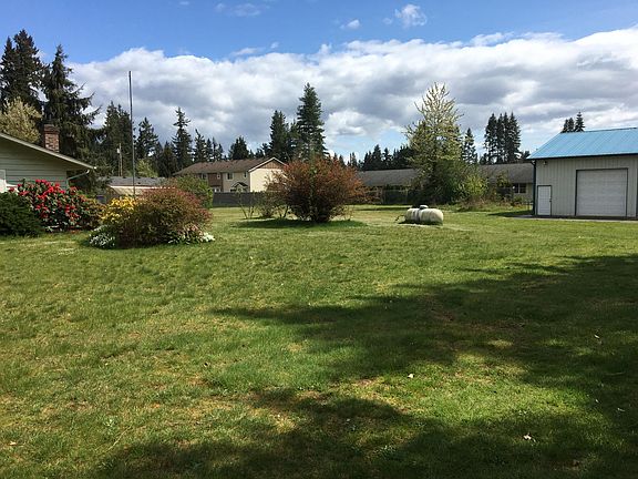 3rd image of 4302 113th Pl NE