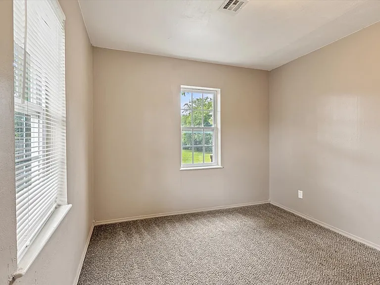1536 SW 52nd St — Photo 29