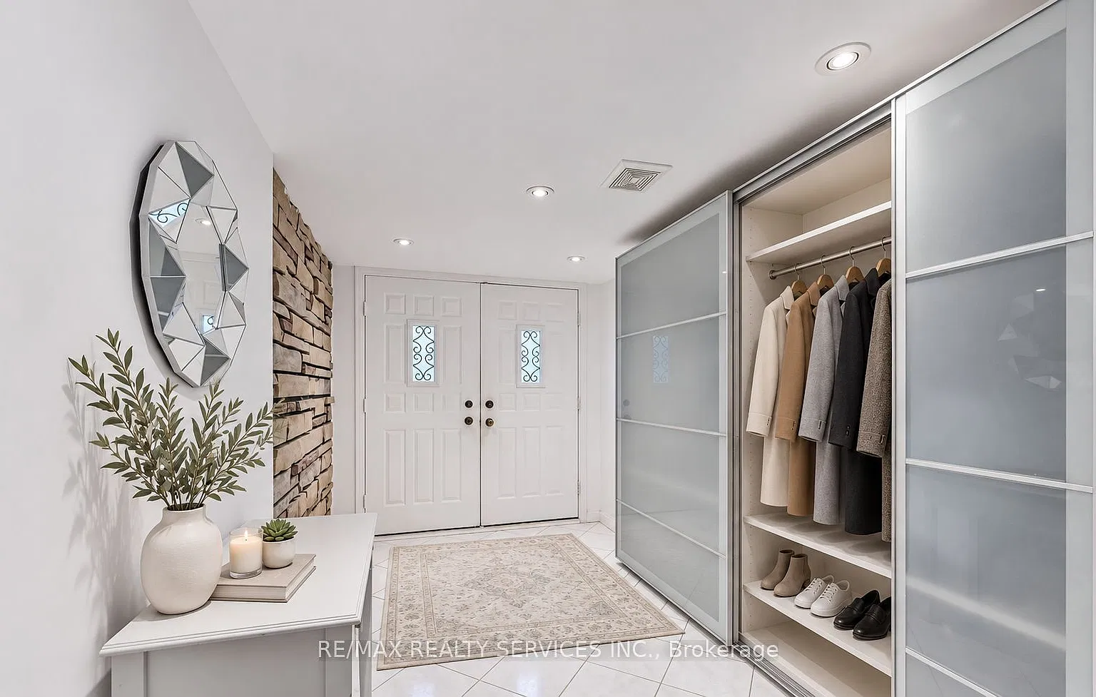4 bed, $3,399 — Photo 4