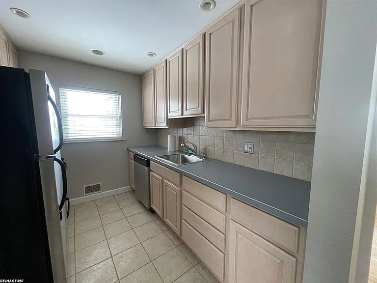 3602 Ravena Ave — Photo 8