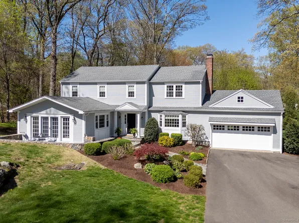 499 Hollydale Road, Fairfield, CT 06824