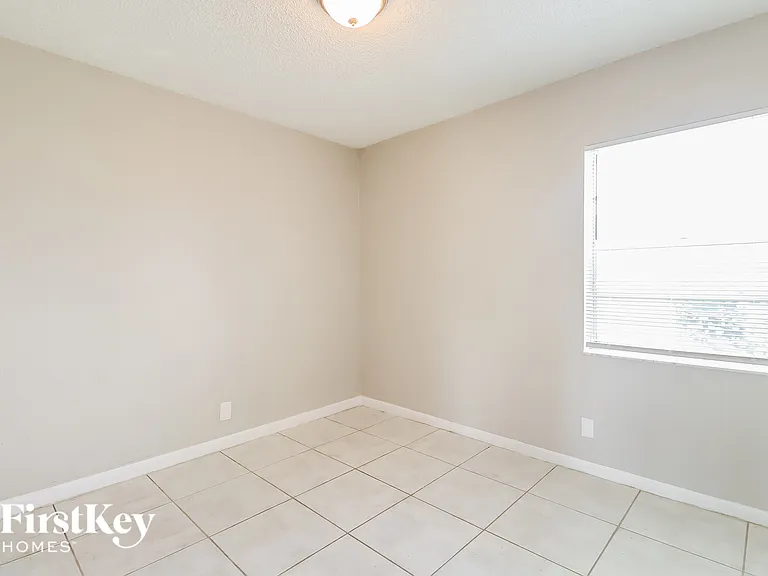 7701 SW 7th Ct — Photo 11