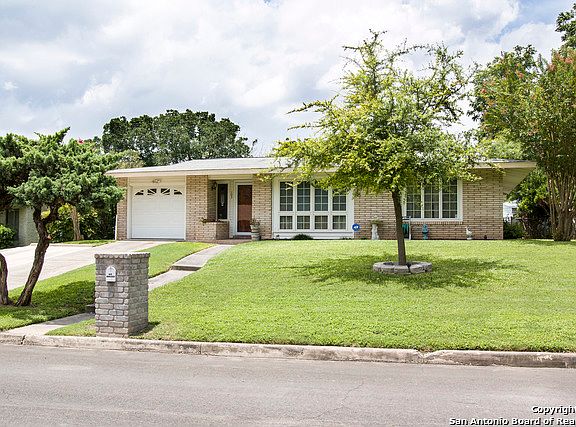2nd image of 103 Colebrook Dr