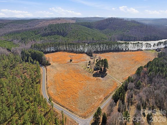 3rd image of 1347 Newsome Rd