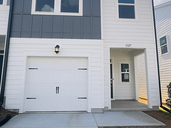 2nd image of 1127 Merlot Hills Ln