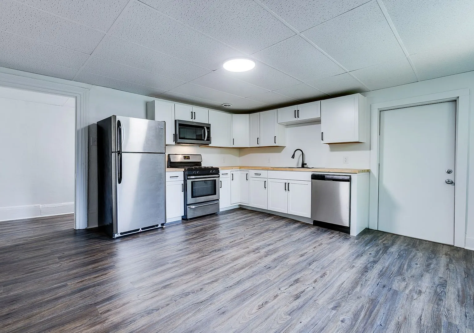 10 - 35 Mt Oliver — Photo 1