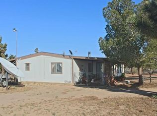 6529 Yucca Terrace Rd, Phelan, CA 92371