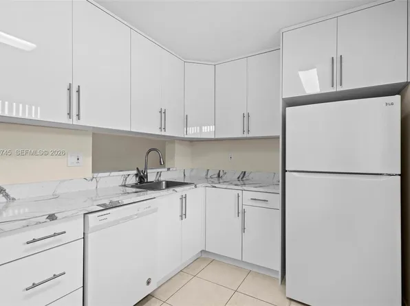 8600 SW 133rd Avenue Rd APT 410, Miami, FL 33183