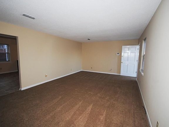 4th image of 4004 Lara Ln