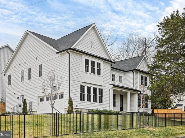 6447 Tucker Ave, McLean, VA 22101