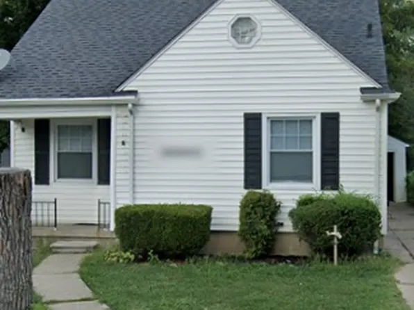 19993 Washtenaw St, Harper Woods, MI 48225
