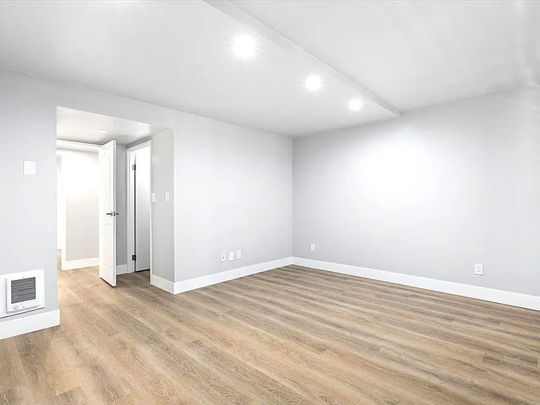 1250 Cave St #3 — Photo 15