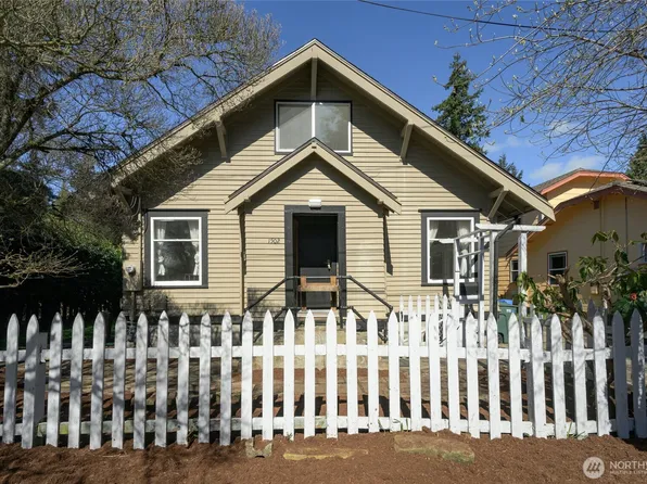 1502 E Maplewood Avenue, Bellingham, WA 98225