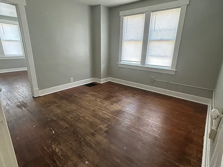 Middle bedroom with closet