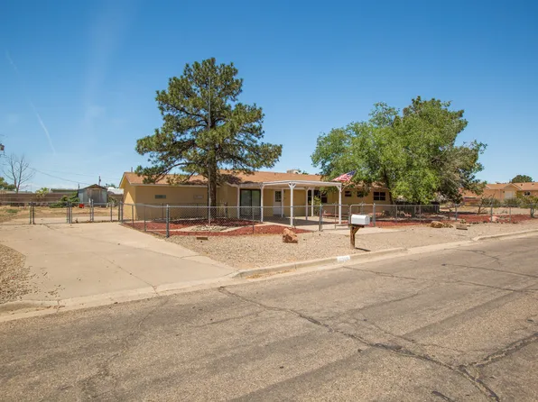 2209 Yucca St SE, Rio Rancho, NM 87124