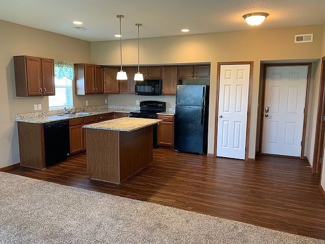 1st image of 8965 Copper Dr