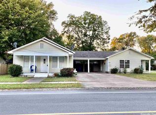 1361 Davis St, Conway, AR 72034