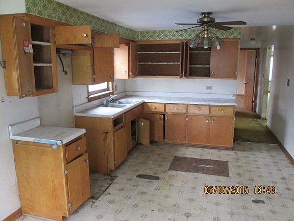 2nd image of 10524 S Wentworth Ave