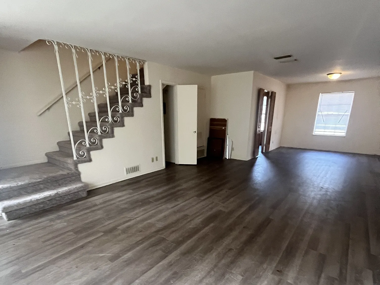 405-407 E. University Dr. - 4 — Photo 3