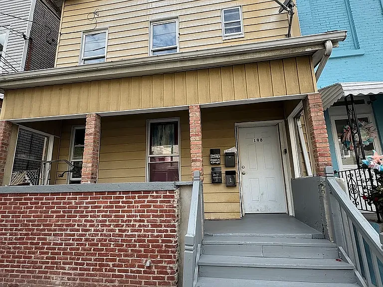 199 Parker St #2 — Photo 2