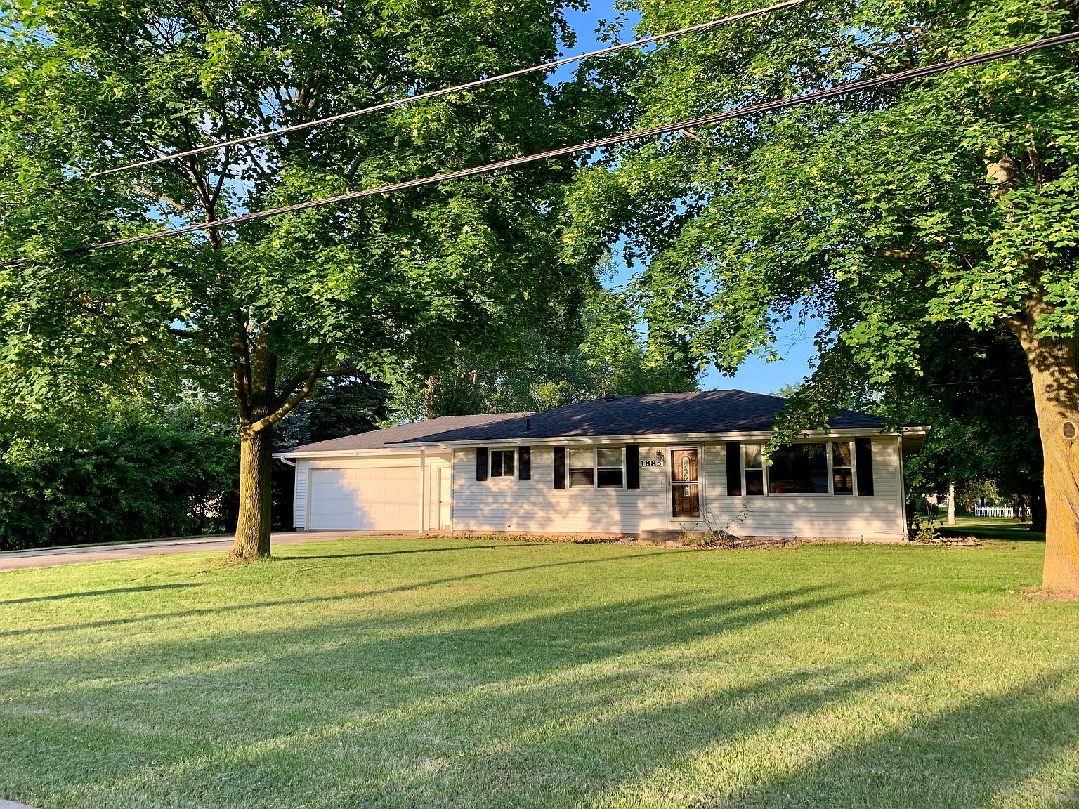 1885 Cold Spring Rd, Neenah, WI 54956 | Zillow