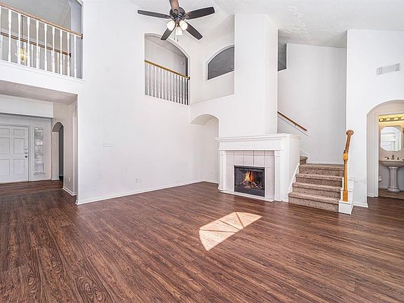 4th image of 1819 Thistlebrook Ct