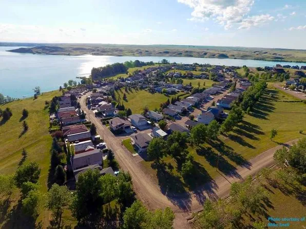 663 Lakeside Dr, Vulcan County, AB T0L 1G0