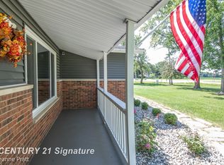 2012 Nichols Rd, Flushing, MI 48433