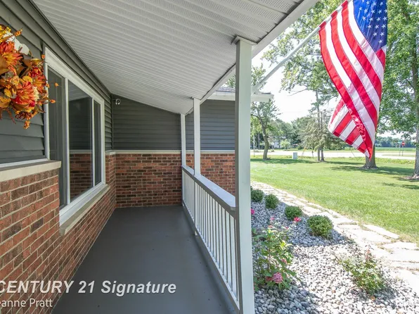 2012 Nichols Rd, Flushing, MI 48433