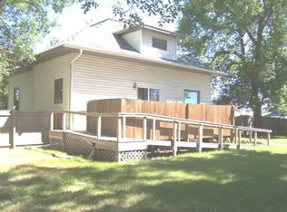 302 S Center St, Wimbledon, ND 58492